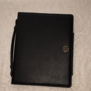 🌹Final Sale!! 💯 Authentic iPad case/carrier